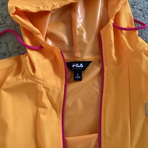 Fila Women’s windbreaker S - Picture 2 of 3